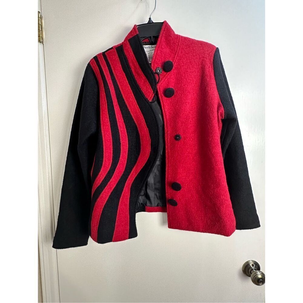 North Style EUC size M red / black wool jacket vintage - Picture 9 of 10